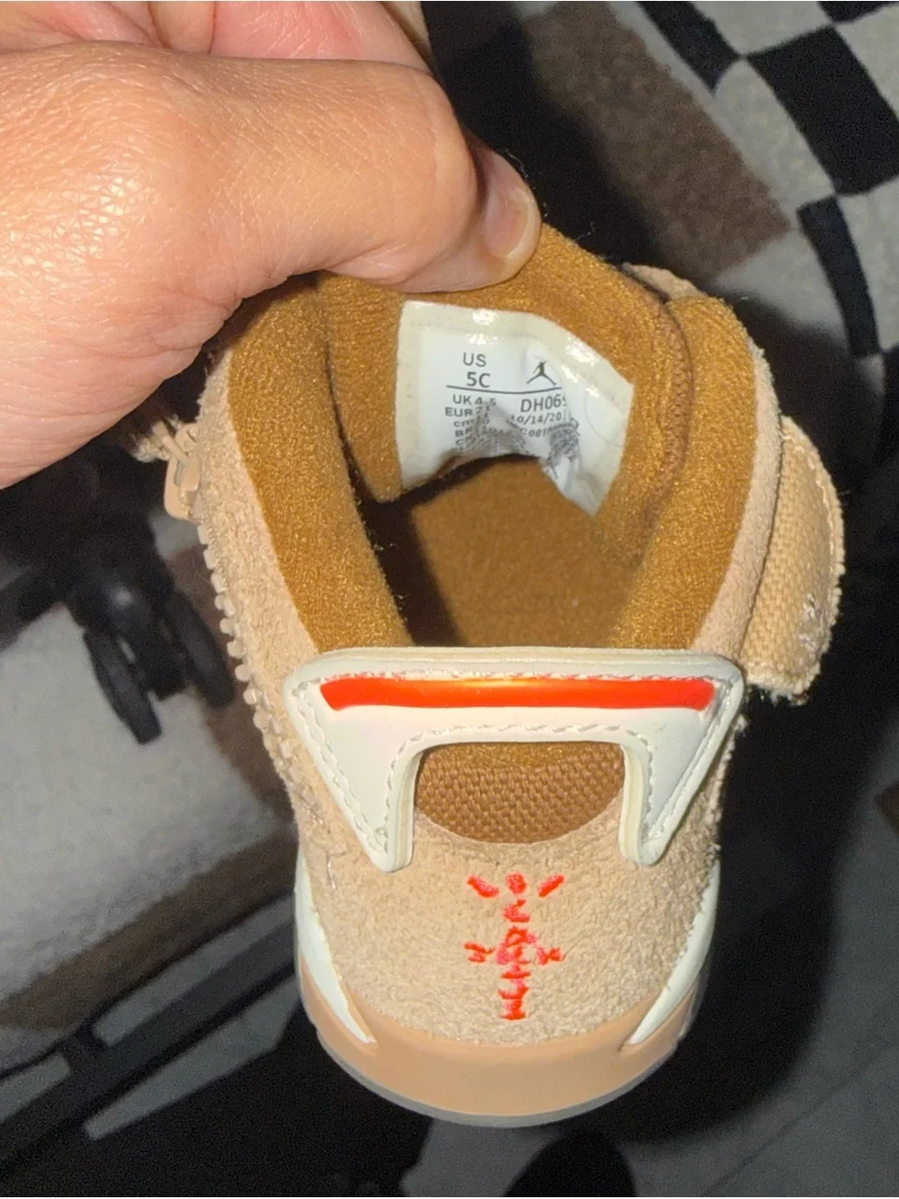 Travis Scott x Nike air Jordan 6 retro
